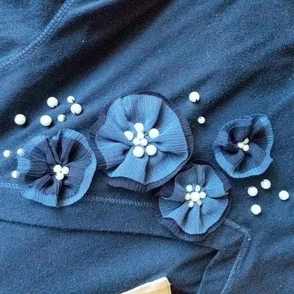 Hollister pearl top - Picture 2 of 3